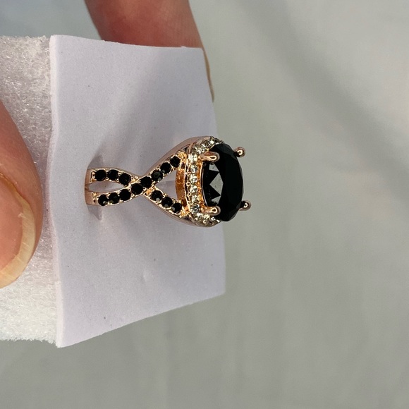 🖤 New Large Oval Stone Ring Wedding Party Engagement Ring for woman - Picture 4 of 9